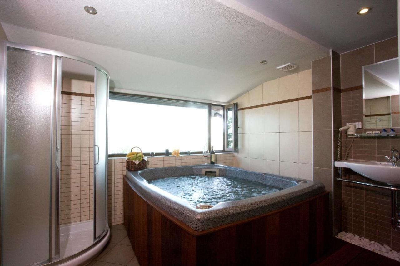 סופיה Edi Hotel מראה חיצוני תמונה